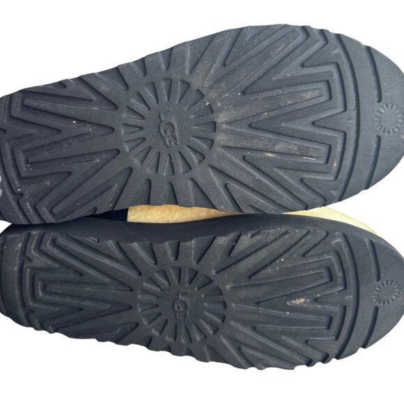 Ugg Shoes Womens Size 8 Natural Tan Classic Clear Mini Boots Waterproof Outdoors - Picture 9 of 11